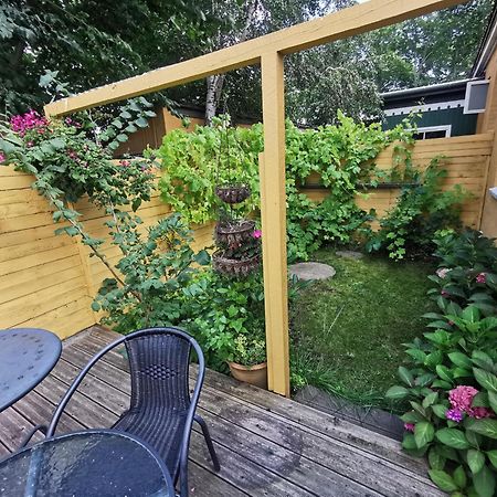 The Fig Studio - "Den Gule Svane" Guest House - Near Ronne & Beach Exteriér fotografie